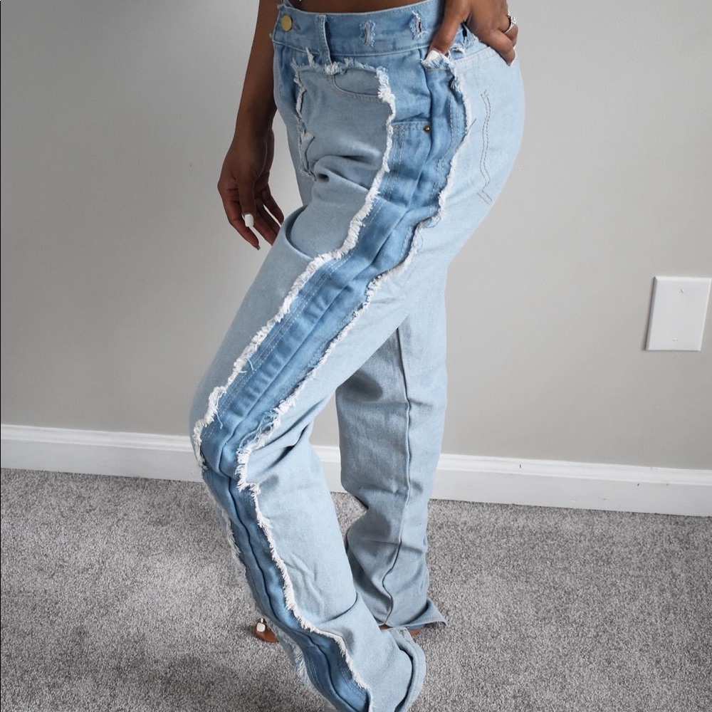 They fit slightly oversized